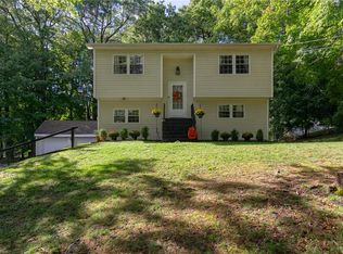 146 Belvedere Rd, Beacon, NY 12508