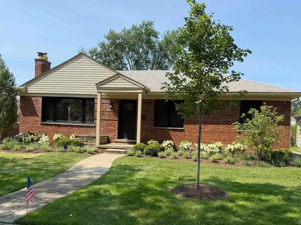 13128 Talbot Ave, Huntington Woods, MI 48070