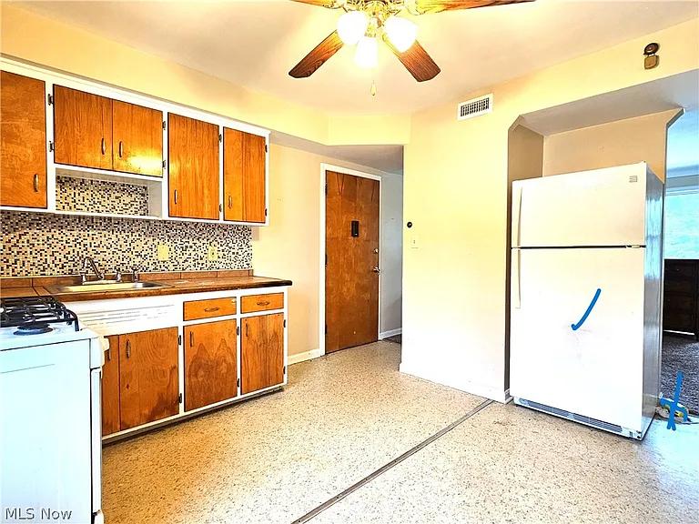 4032 Ridge Rd #3 — Photo 5