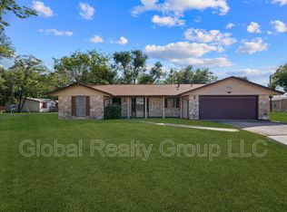 102 Haeckerville Rd, Cibolo, TX 78108