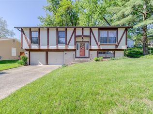 4 Victoria Sq, Saint Peters, MO 63376