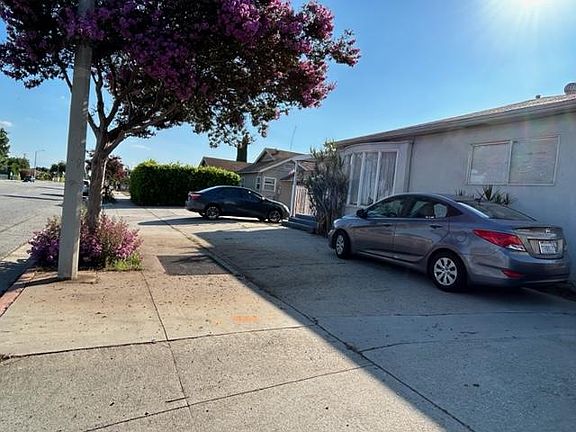 2nd image of 611 S Greenwood Ave #A