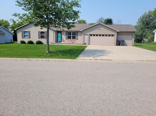 W6472 Boonesborough Dr, Greenville, WI 54942