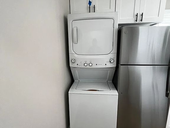 3rd image of 2312 Chatsworth Blvd #2318