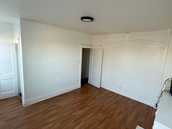 4th image of 3715 Virginia Ave #A