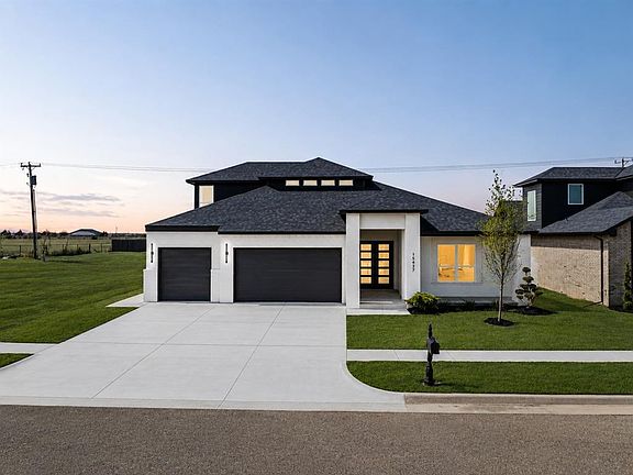 2nd image of 15437 Capri Ln