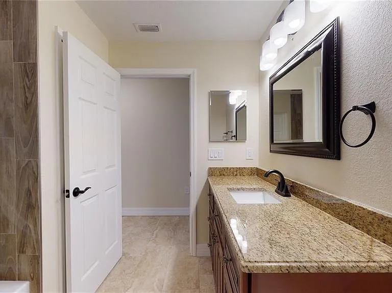 4851 Kennett St — Photo 42
