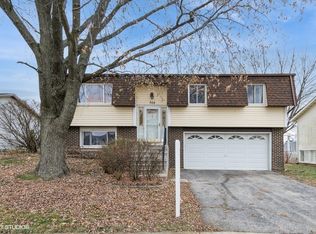 705 Gavin Ave, Romeoville, IL 60446