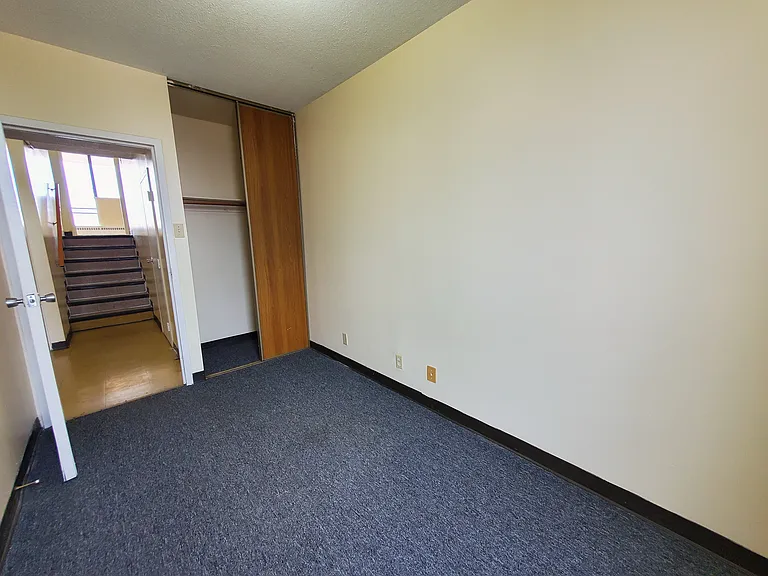 401 Princess St — Photo 35