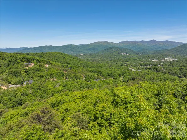 146 Settings Blvd, Black Mountain, NC 28711