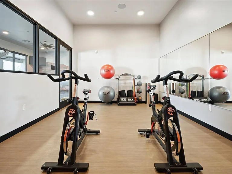Cycle Room