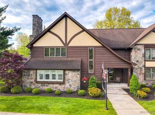 5293 E Chestnut Ridge Rd #E, Orchard Park, NY 14127