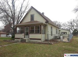 7604 N 28th St, Omaha, NE 68112