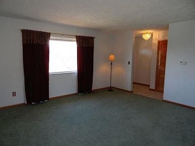 2nd image of 1527 Lincoln Dr