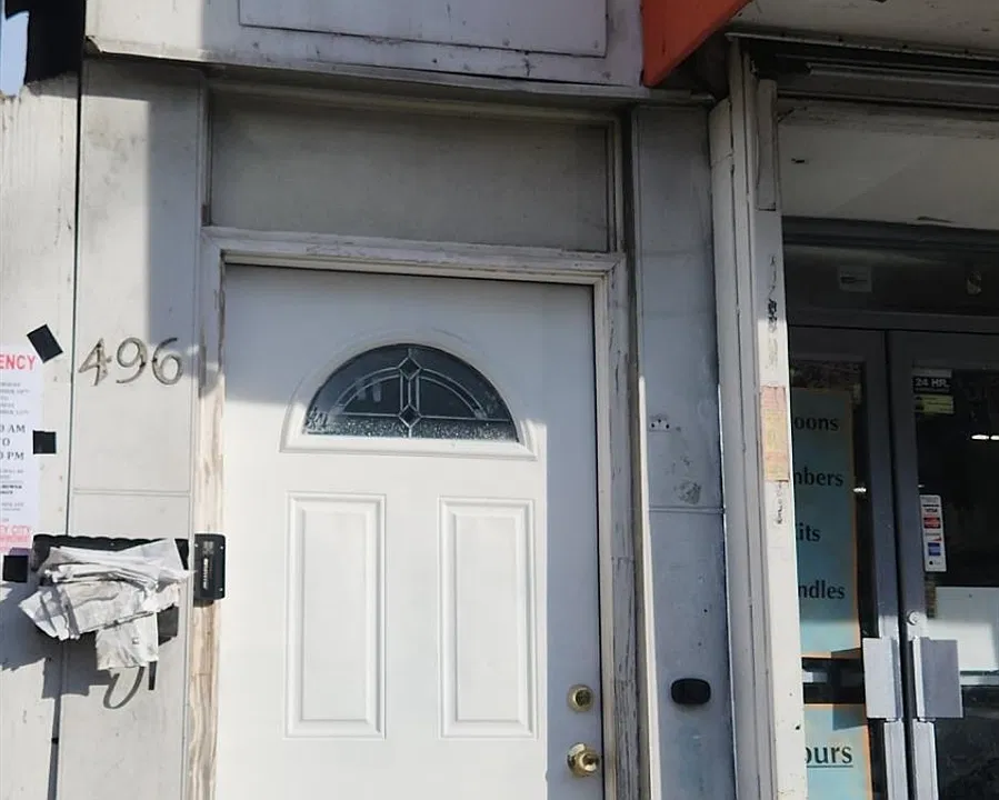 496 W Side Ave