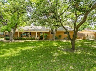 3817 Plantation Dr, Benbrook, TX 76116