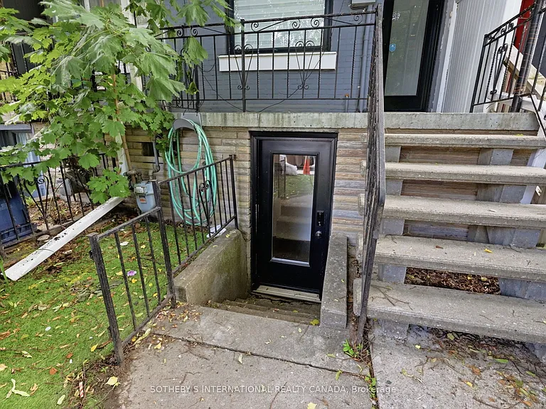 284 Euclid Ave #BASEMENT — Photo 2