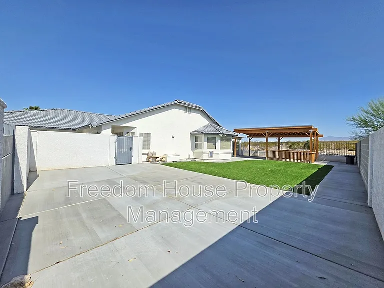 3630 E Vineyard Dr N — Photo 51