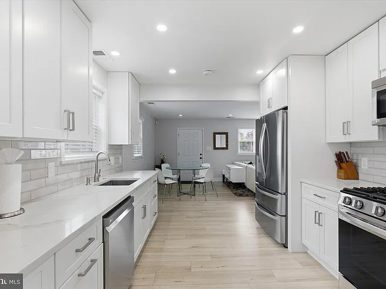 3823 Duke St — Photo 4