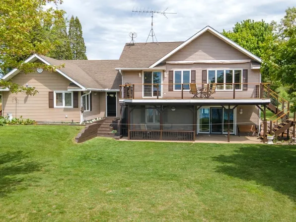W337 County Rd E, Neshkoro, WI 54960