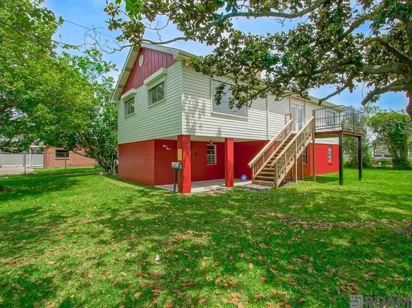 830 15th St, Gretna, LA 70053