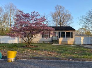 53 Belleview Ave, Sicklerville, NJ 08081
