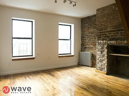 Rented by Wave Real Estate Group | media 29