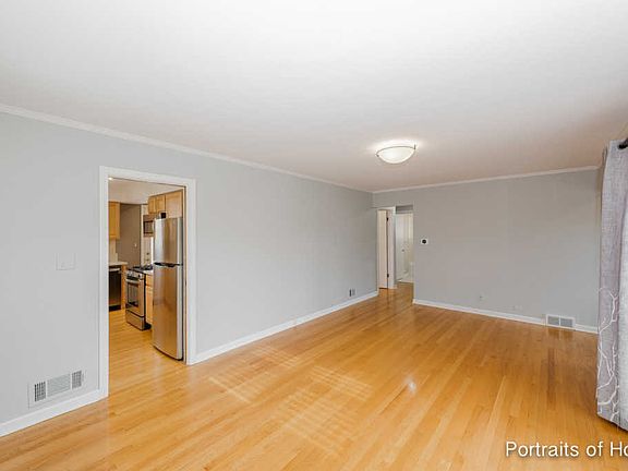 4th image of 148 S Hale St