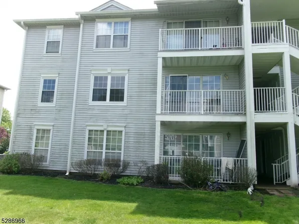 197 Rachel Ct, Franklin Twp., NJ 08823