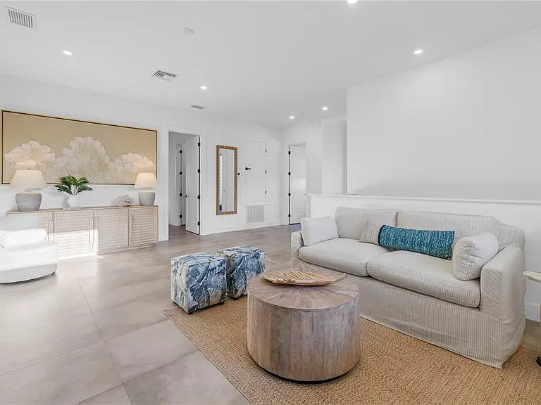 2065 Goldenrod St — Photo 42