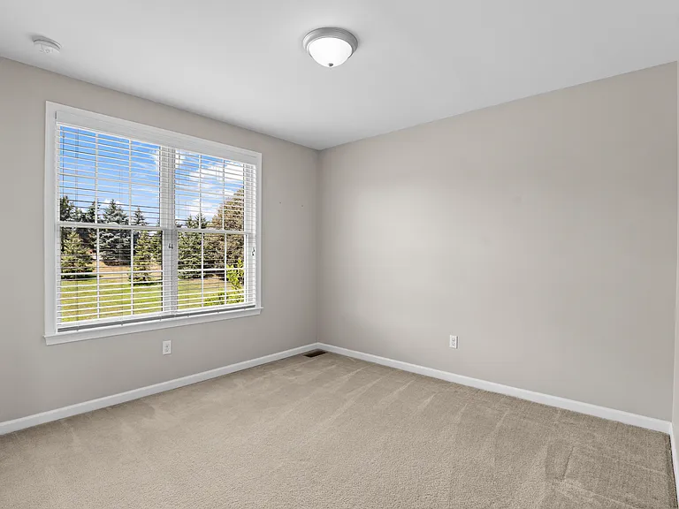 24303 Saybrook Ct — Photo 32