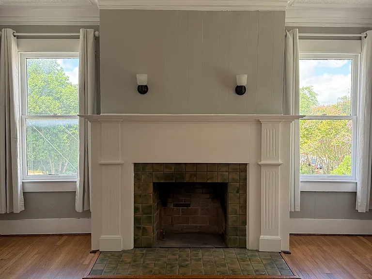 1044 W Mistletoe Ave #4 — Photo 4