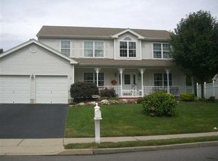 27 Daniels Dr, Manahawkin, NJ