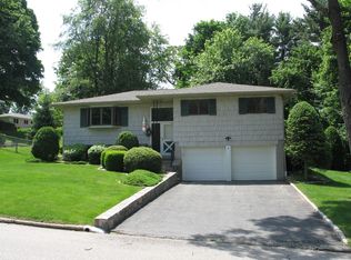 8 Feeney Rd, Ossining, NY 10562