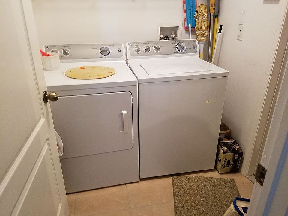 1st image of 1055 Graystone Ave