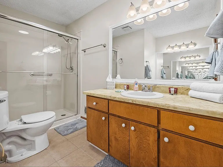 500 Hickory Hills Trl — Photo 17