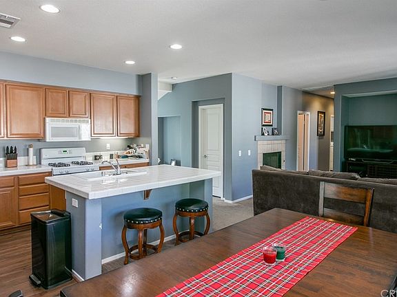 4th image of 27490 Acacia Dr