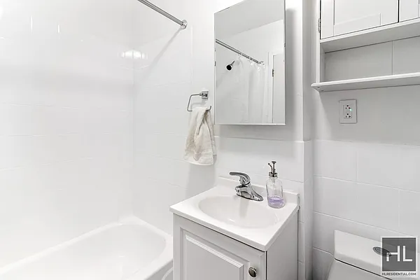 Rented by Highline Residential | media 9