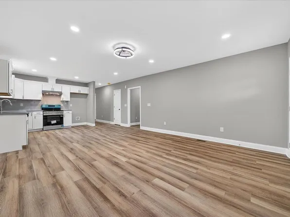 408 S Brevard St, Selma, NC 27576