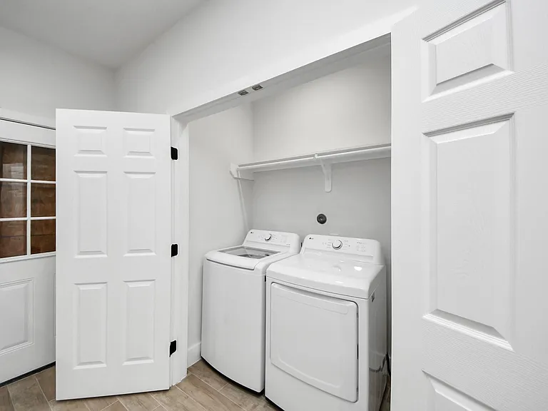 8015 Elbert St #A/B — Photo 12