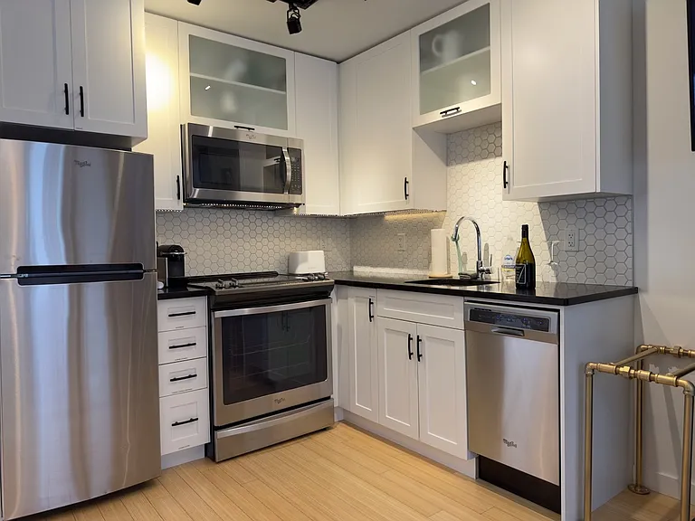 535 Fisgard St #203 — Photo 5