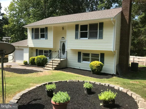 323 Albany St, Fredericksburg, VA 22407