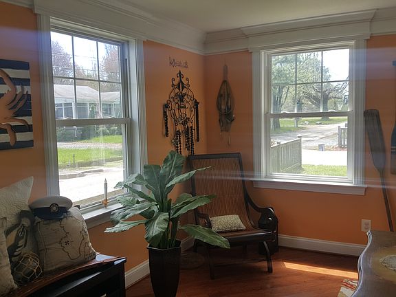 2nd image of 205 Jackson Creek Ln