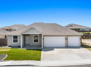 7243 W 29th Pl, Kennewick, WA 99338