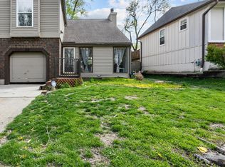 421 NE 90th Ter, Kansas City, MO 64155