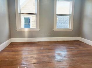 10 Farragut Ave, Somerville, MA 02144