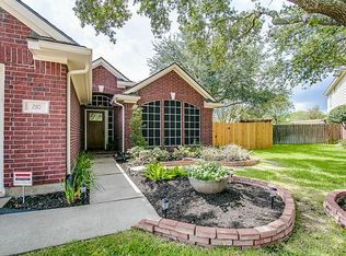 210 Hartwood Ct, Sugar Land, TX 77479