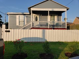 816 36th St, Galveston, TX 77550