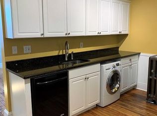 137 Neal St #10, Portland, ME 04102