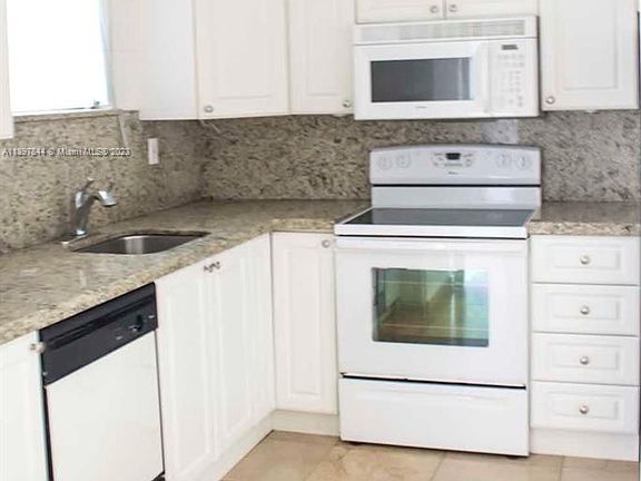 2nd image of 1777 Michigan Ave APT 107